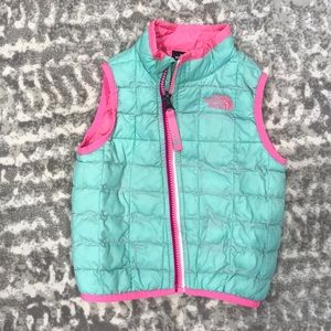 Infant North Face vest: 12 - 18 month